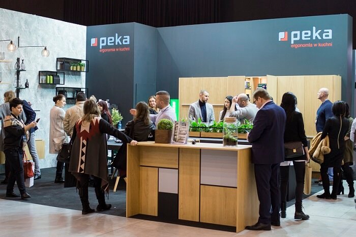 Indywidualność i funkcjonalność, czyli dlaczego warto zamawiać meble kuchenne na wymiar zamiast gotowych rozwiązań